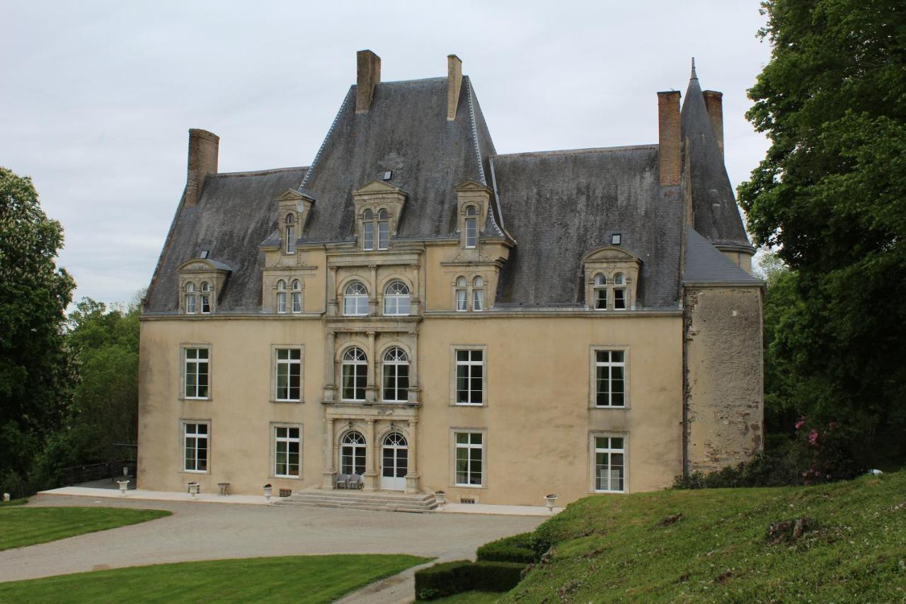 Chateau De La Lucaziere Mont-Saint-Jean  Екстериор снимка